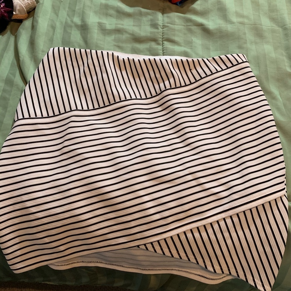 2 mini skirts